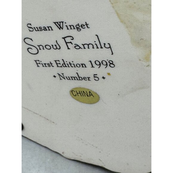 Susan Winget Snow Family First Edition 1998 Number 5 with Sled & Gifts Used READ - Picture 8 of 8
